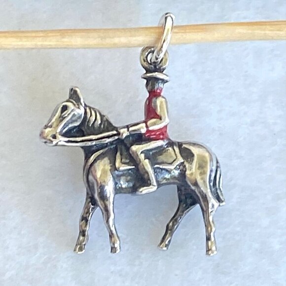 VTG  Sterling Silver 925 3D Red Enamel RCMP Police Riding Horse Charm Pendant - Picture 8 of 16
